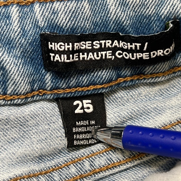 Joe Fresh X Jillian Harris High rise, straight jeans. Size 25. - Picture 11 of 11